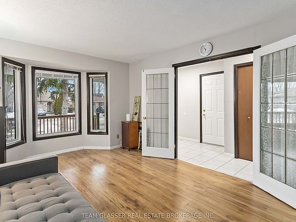 4th image of 1082 Lawson Rd