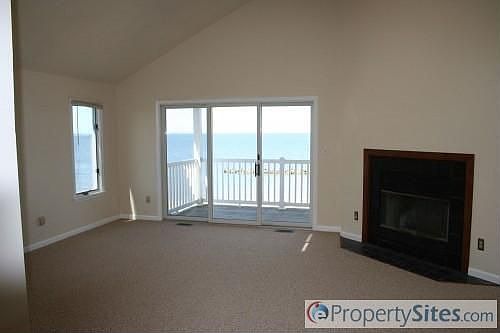 2nd image of 826 W Ocean View Ave #B
