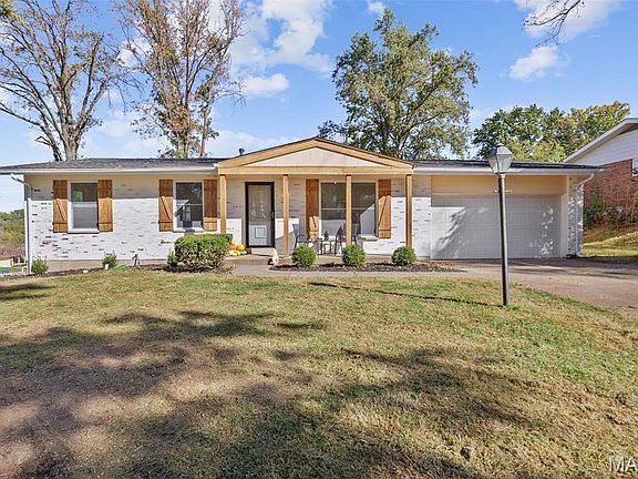 3rd image of 12191 Lake Meade Dr