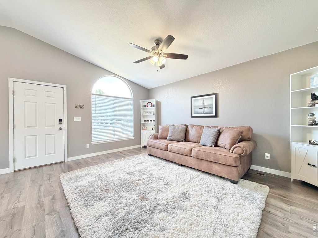 183 Calabria Dr
