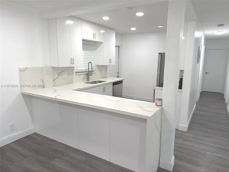 1403 Adams St — Photo 16