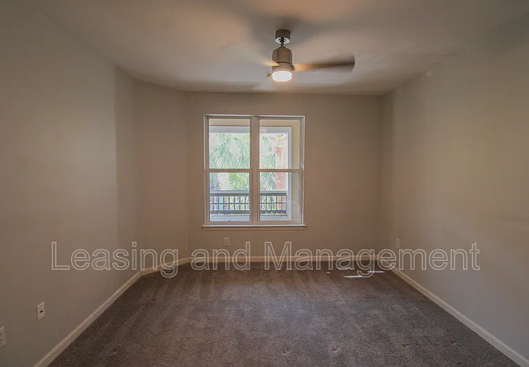 600 Bucksley Ln #205 — Photo 8