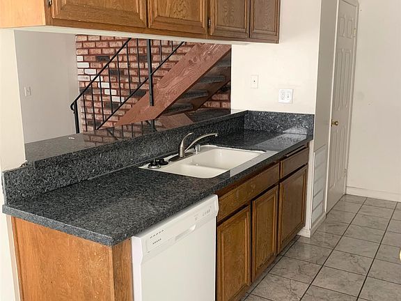 5th image of 1148 W Calle De La Luna APT 2