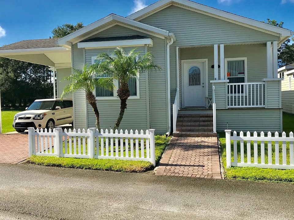 1st image of 784 Grand Arbor Way