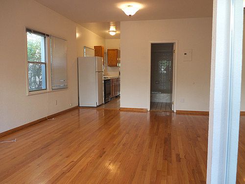 3rd image of 26 Breeze Ave APT 1