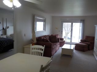 1335 Summit Ave APT 307, Oshkosh, WI 54901