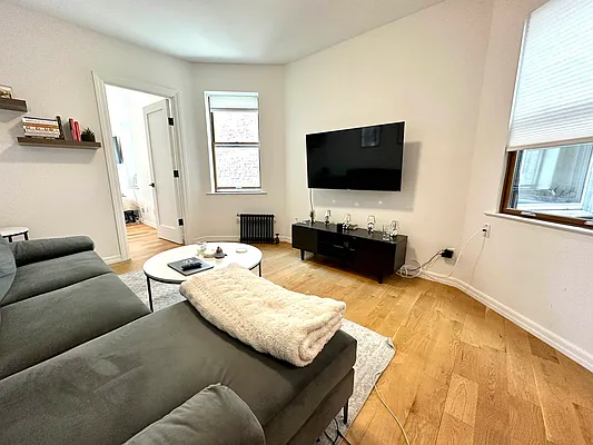 Rented by J PRESTON AND ASSOCIATES INC | media 9