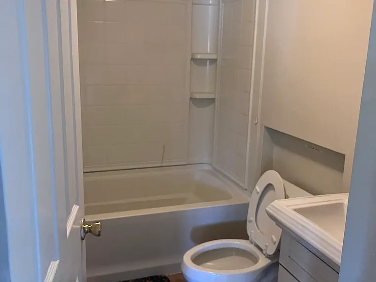 610 Isabella Ave #A — Photo 5
