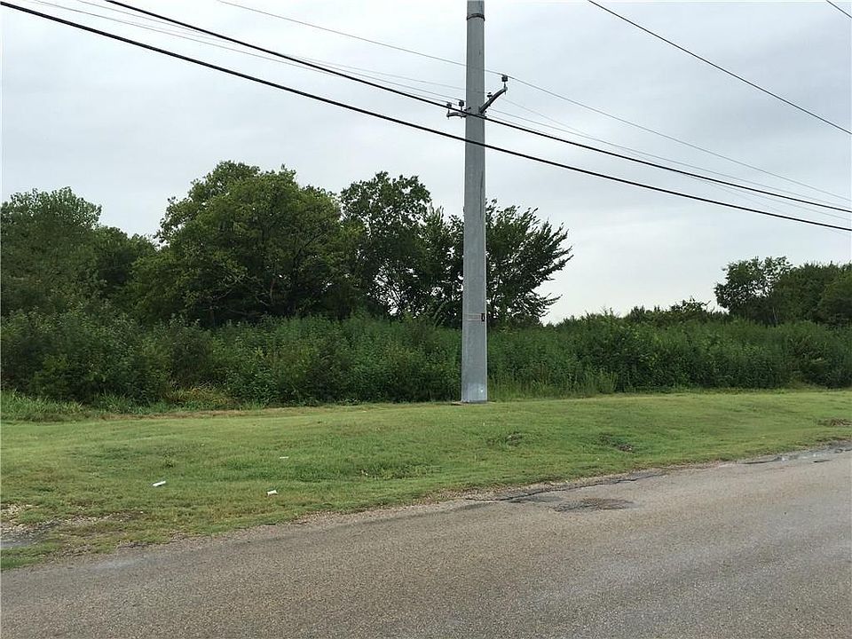 2nd image of 521 Summers St Lot 4