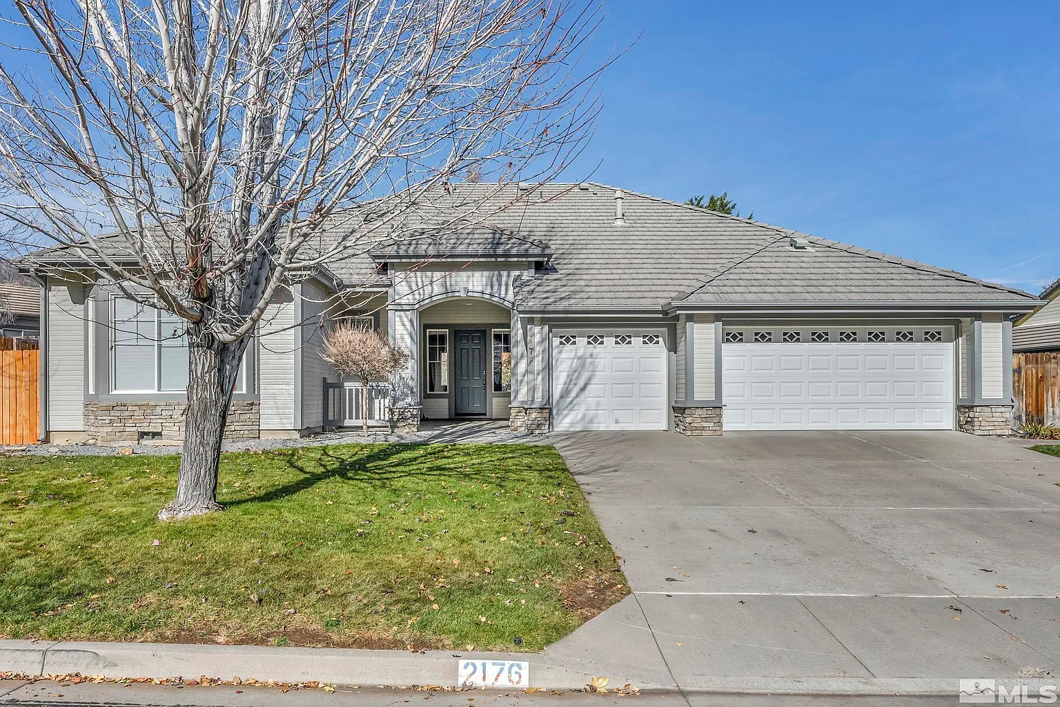 2176 Saint George Way photo 1