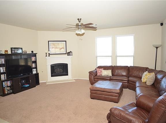 3rd image of 410 Dartmouth Dr