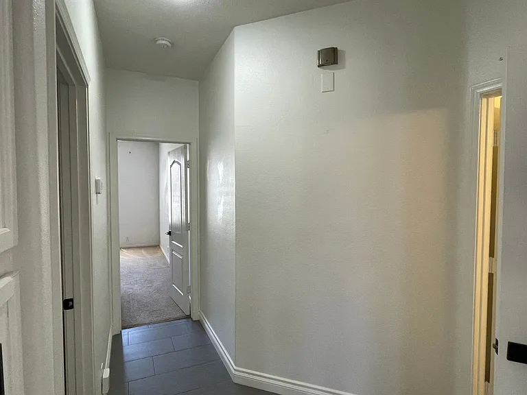 2670 E Hulet Dr — Photo 9