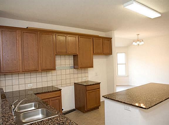 2nd image of 8035 Vista Hill Ln