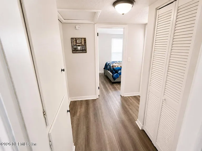 5020 Campenella Dr — Photo 4