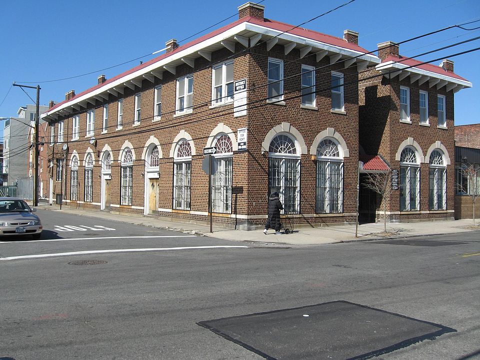 2nd image of 90-16 Rockaway Beach Blvd #3