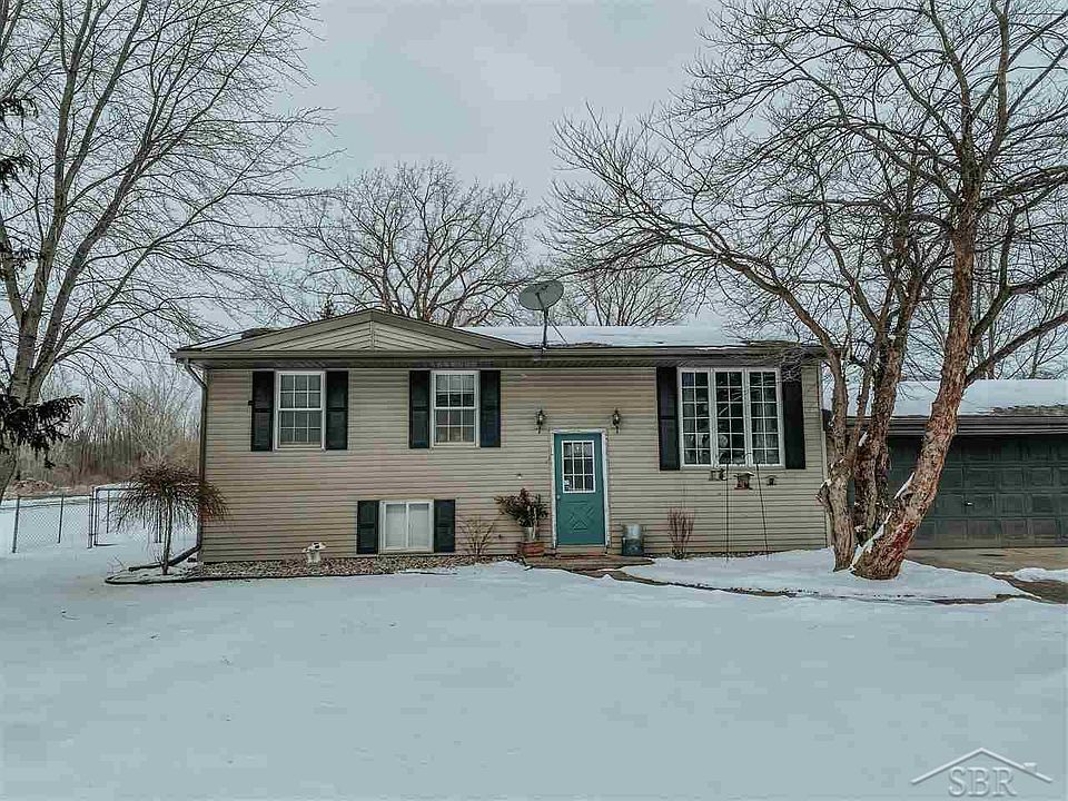 12496 Frost Rd, Hemlock, MI 48626 Zillow