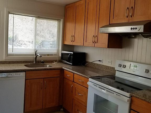 4th image of 5023 S Steele St