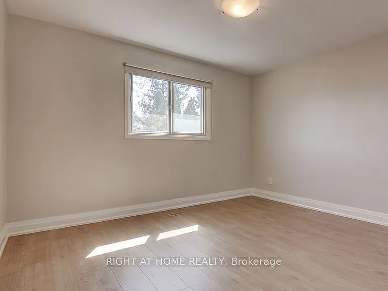 2126 Varency Dr — Photo 20