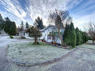 5575 Mason Rd #28, Sechelt, BC V7Z 0K9