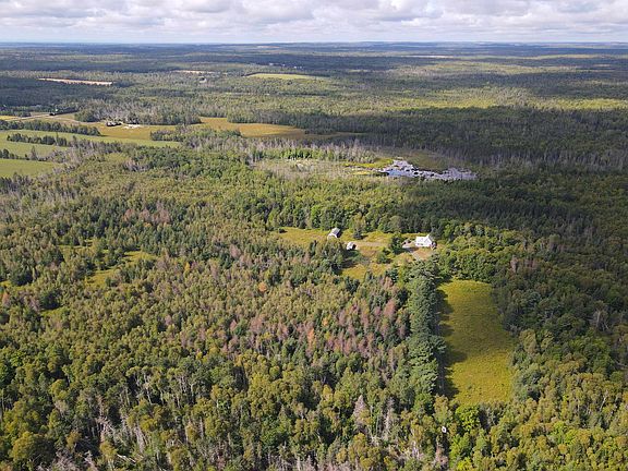 2nd image of 1135 Cambridge Rd