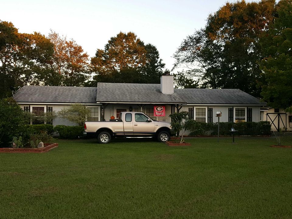 1st image of 2927 Russell Oaks Dr