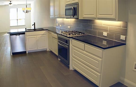 5th image of 2401D Cort Dr #D