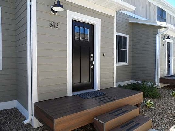 2nd image of 813 14th St SE
