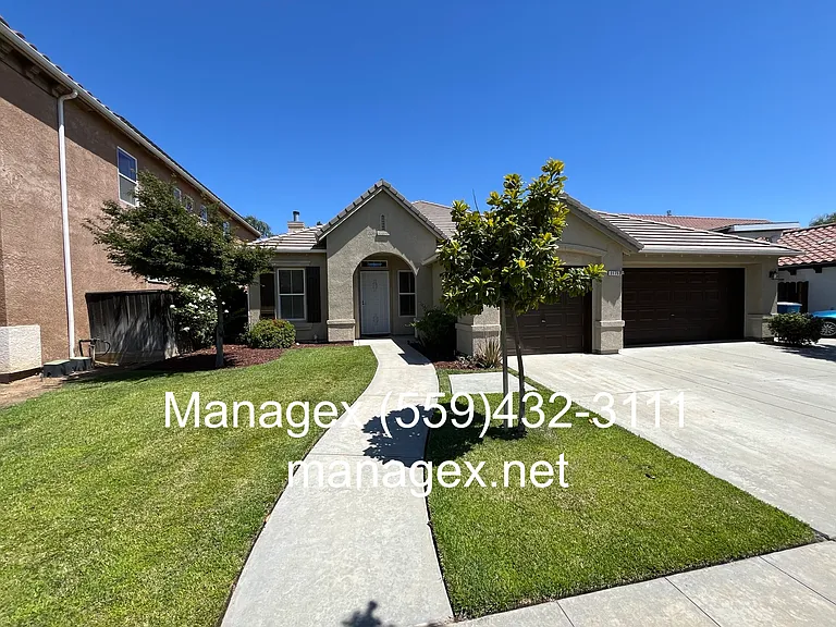 2175 Lester Ave — Photo 3