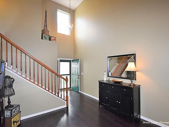 5th image of 275 Thornwood Way Unit E