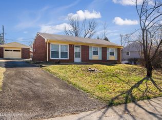 2705 Cranston Dr, Jeffersontown, KY 40299