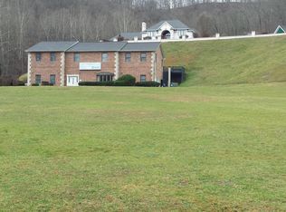 54 Veres Dr, Chapmanville, WV 25508