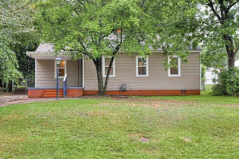 Building Photo - 531 Tubman St