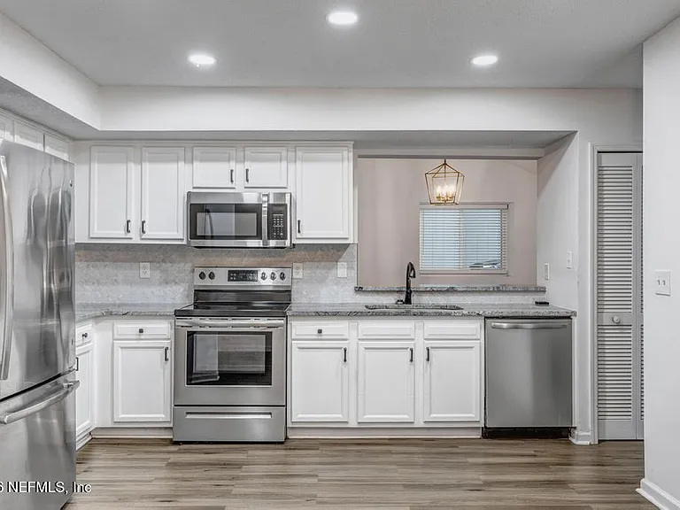 3105 Coral Reef Dr — Photo 15