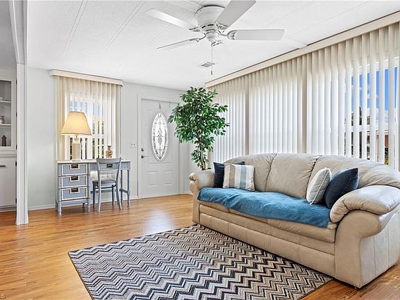 4th image of 504 Crampton Ln