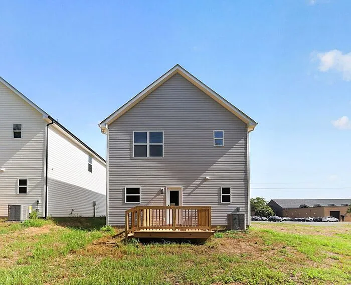310 E Talleyrand Ave — Photo 29
