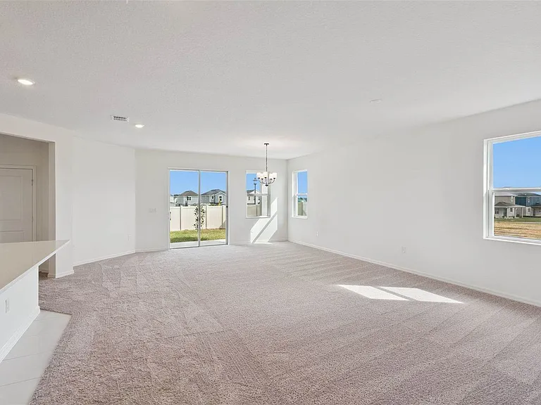 338 Ridgemark Ave — Photo 5