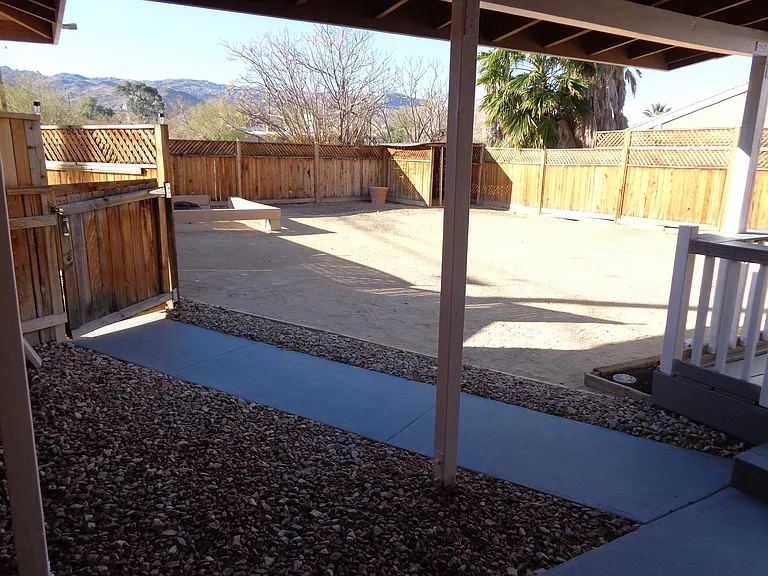 72476 Sunnyvale Dr — Photo 34