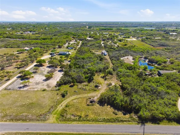 811 W Moore Ave, Aransas Pass, TX 78336