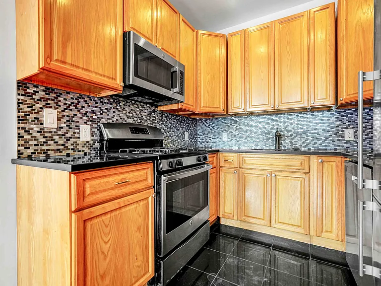 59-40 Myrtle Ave #2 — Photo 3