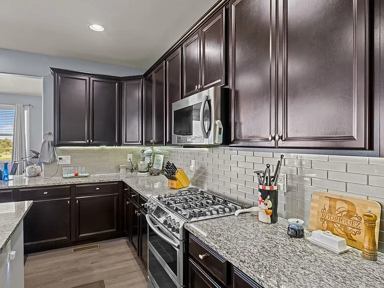 15411 Village Cir — Photo 5