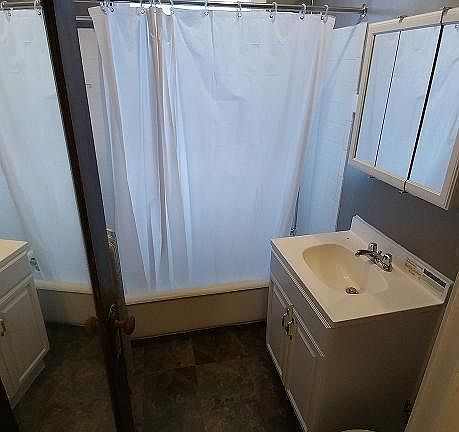 2nd image of 4029 W School St APT 1A