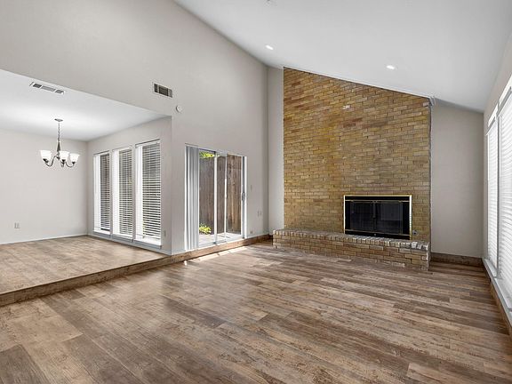 3rd image of 1908 Treehouse Ln