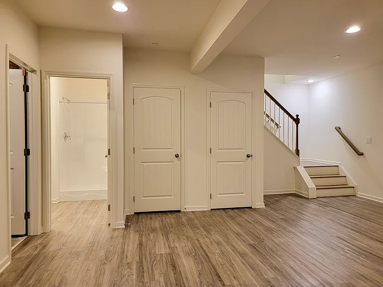 642 Brentwood Dr — Photo 29