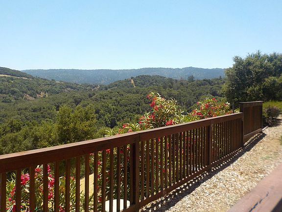 2nd image of 3374 La Mesa Dr APT 3