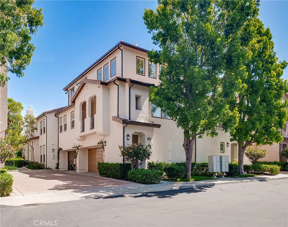 2 bed, 1604 sqft, $3,750 — Photo 1