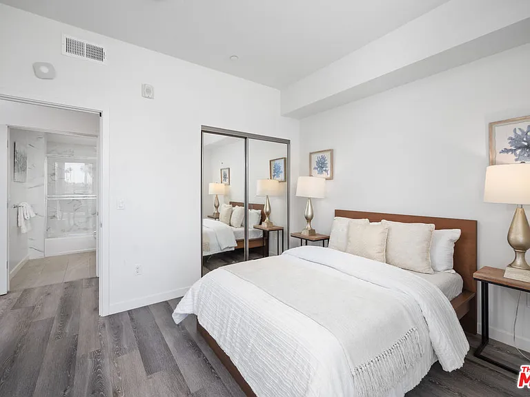 1055 S Serrano Ave #505 — Photo 18