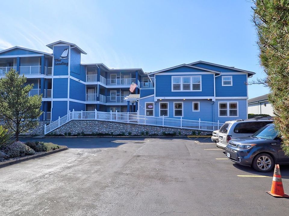 1st image of 890 SE Bay Blvd #211