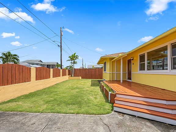 2nd image of 327 Manae St