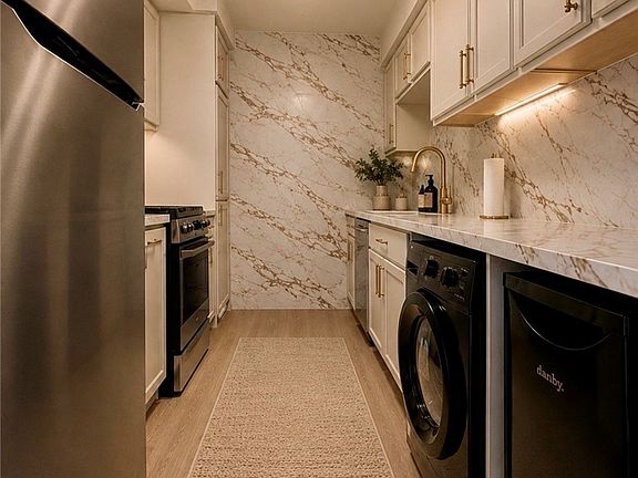 3rd image of 698 Oakmont Ave Unit 1310