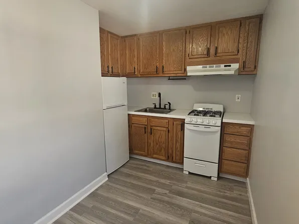 131 Green St #203, New Britain, CT 06051